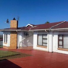 5 Bedroom House For Sale in Southernwood