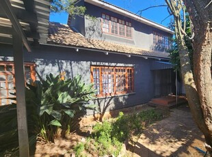 6 Bedroom house to rent in Auckland Park, Johannesburg