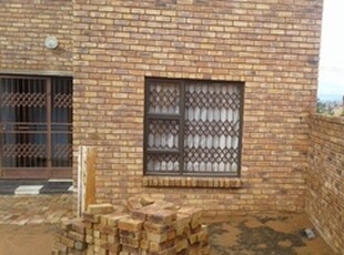 GARAGE size room for rent soshanguve uu - Soshanguve