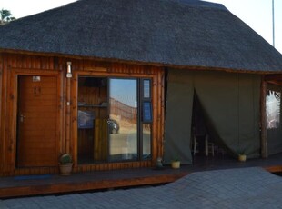 Guest House for sale in Keidebees, Upington