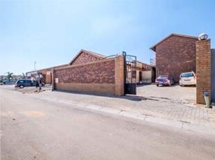 House For Sale in Tembisa