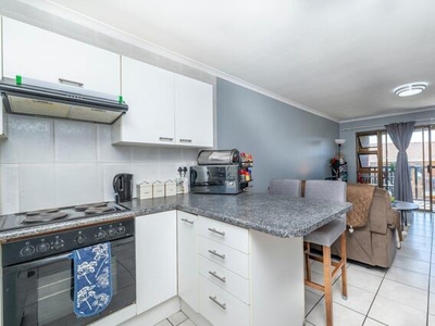 Apartment For Sale In Sonstraal Heights, Durbanville