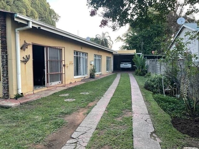 House For Sale In Oos Einde, Rustenburg