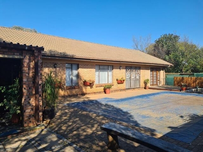 House For Sale In Universitas, Bloemfontein