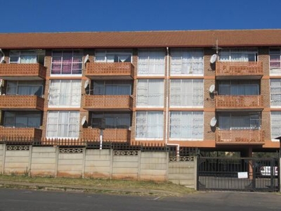 Townhouse For Sale In Roodepoort, Johannesburg