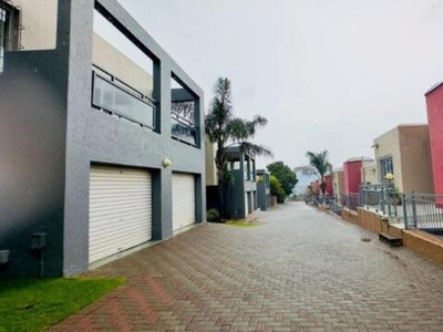 Apartment For Sale In Bassonia, Johannesburg