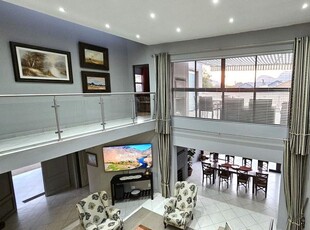 7 Bedroom Executive Family Home in Popular Security Estate in Melodie Hartbeespoort