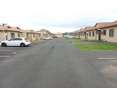 3 Bedroom Townhouse for Sale in Caneside