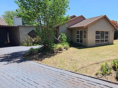 4 Bedroom House for sale in Secunda