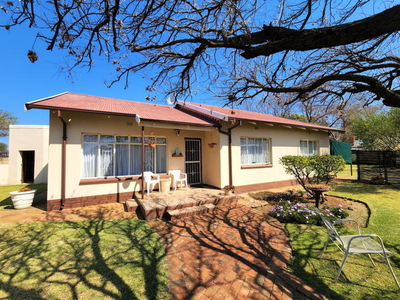 To rent 3 bedroom Family Home in Potchefstroom