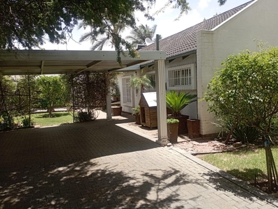 2 Bedroom Townhouse for sale in Flamingo Park