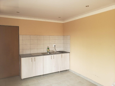 Apartment / flat to rent in Norkem Park